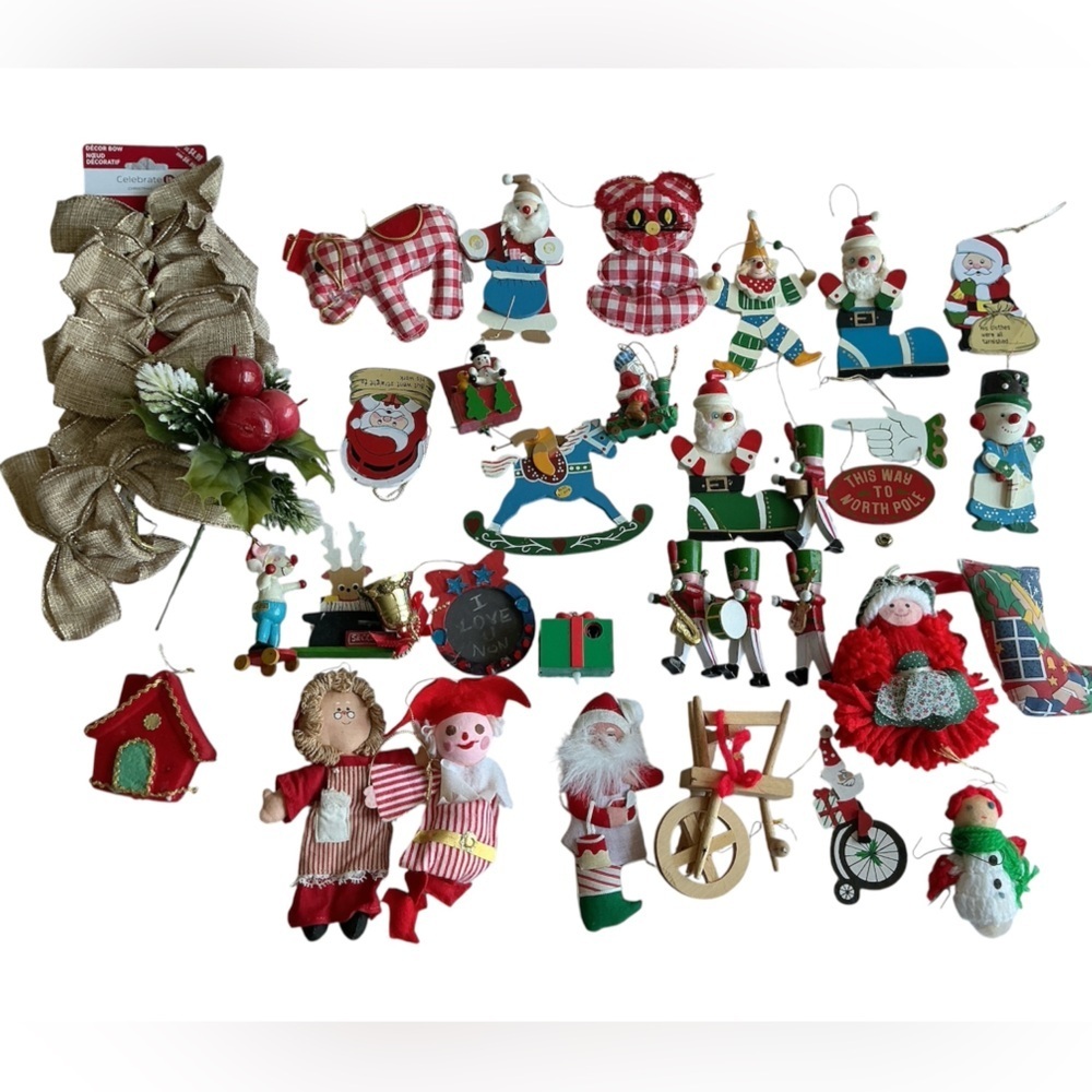 Festive Holiday Ornament Set with Gold Accents